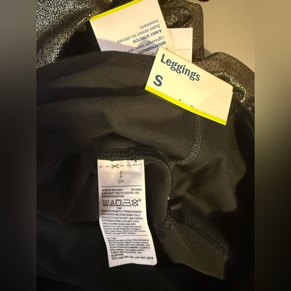 Old Navy Women’s Black and Silver High-Waisted Leggings Size Small - Picture 4 of 4